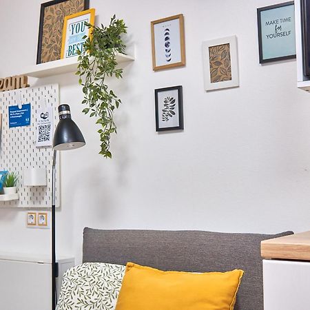 Яскраві Апартаменти √ Wi-Fi √ Кава √ 2Хв П.Олександрія Bila Țerkva Exterior foto