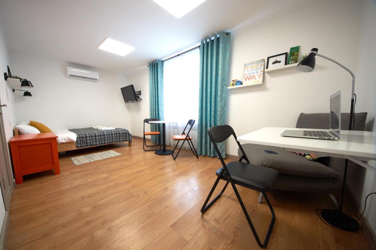 Яскраві Апартаменти √ Wi-Fi √ Кава √ 2Хв П.Олександрія Bila Țerkva Exterior foto